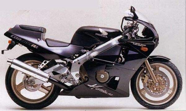 Honda CBR 400 RR N – Ventura