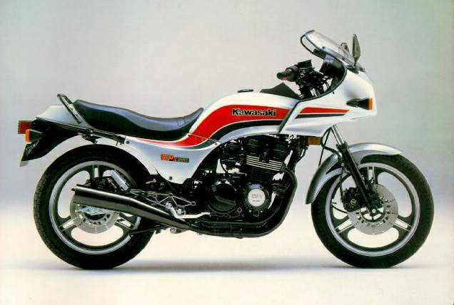 Kawasaki GPZ 550 ZX – Ventura