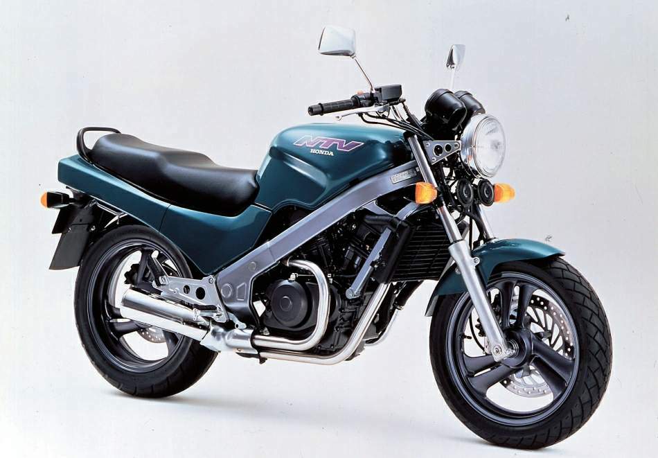 Honda NT 600V Revere 94.jpg