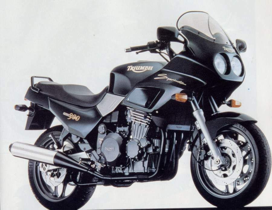 triumph_sprint_900_95_01.jpg